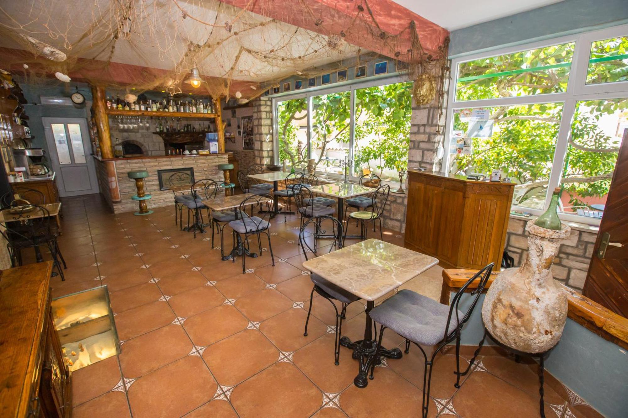 Villa Monsena روفينج المظهر الخارجي الصورة