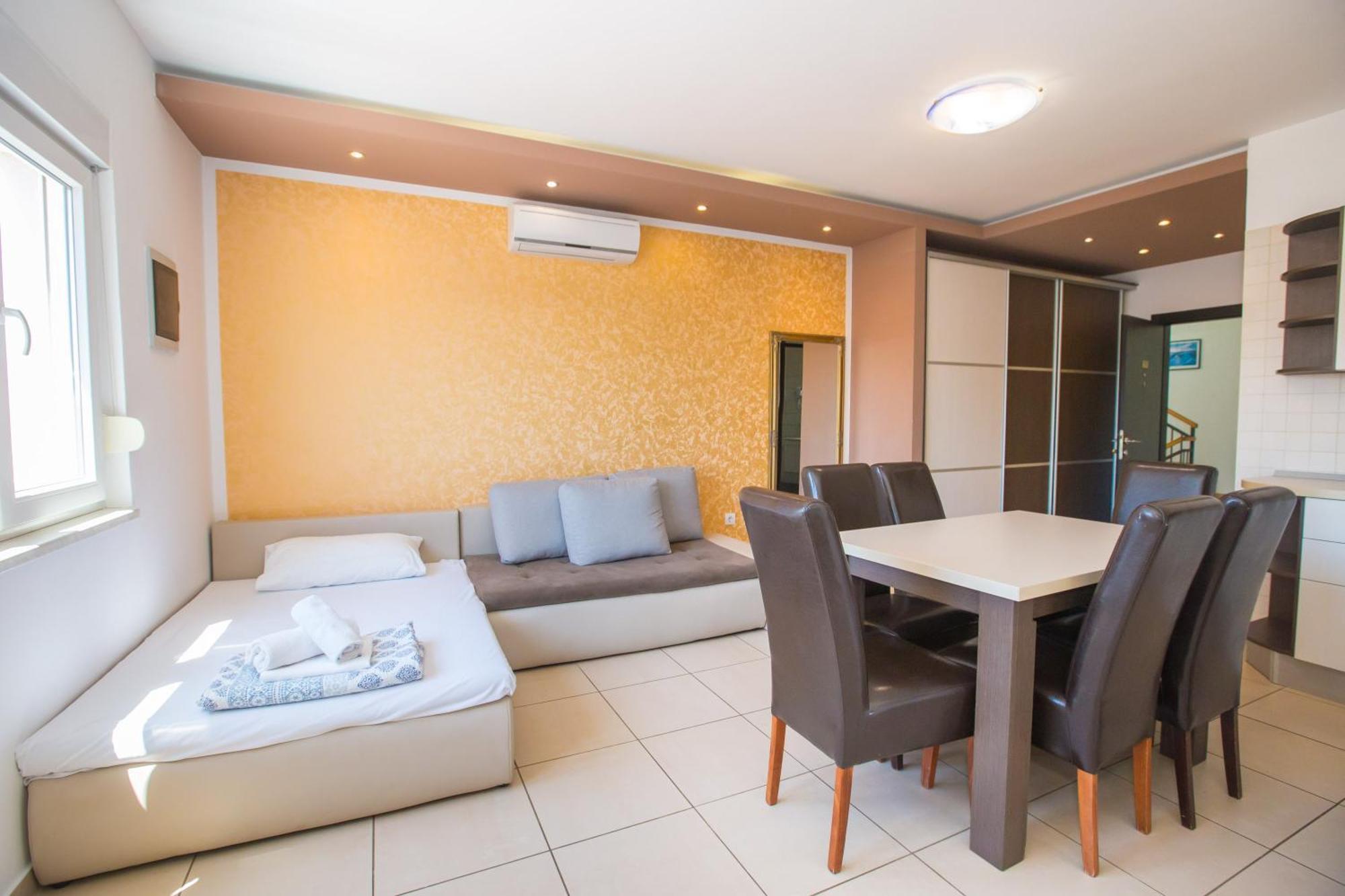 Villa Monsena روفينج المظهر الخارجي الصورة