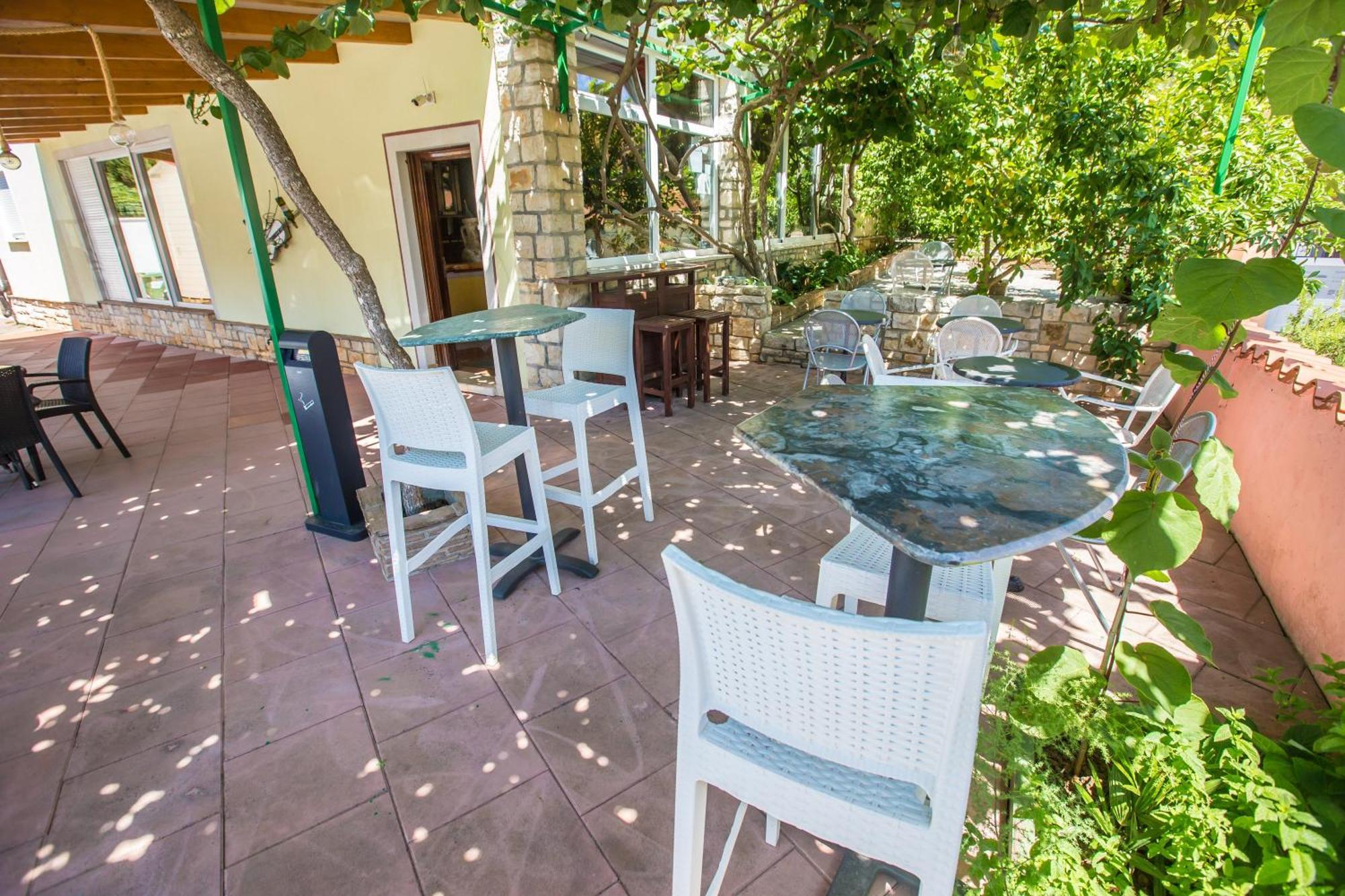 Villa Monsena روفينج المظهر الخارجي الصورة