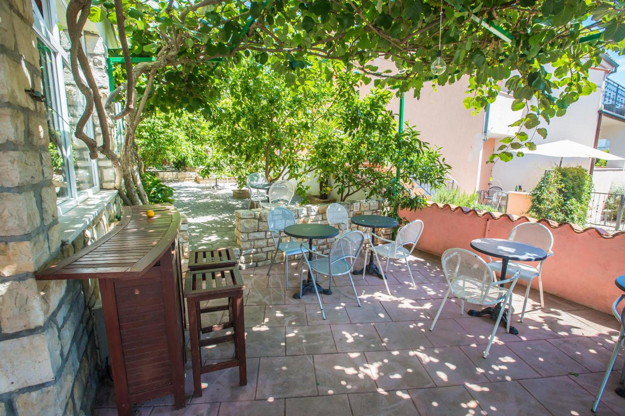 Villa Monsena روفينج المظهر الخارجي الصورة