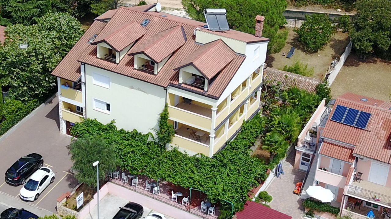 Villa Monsena روفينج المظهر الخارجي الصورة